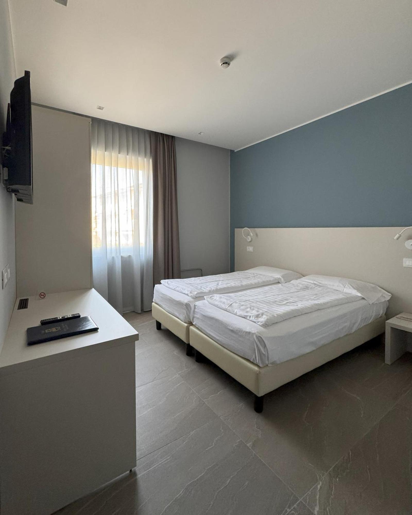 Hotel Paradiso Bardolino Exterior photo
